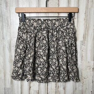 Brandy Melville Floral Mini Skirt Stretch Waistband‎ One Size Fits Small/Medium